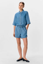 Load image into Gallery viewer, Frame Shorts - Light Blue Denim