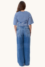 Load image into Gallery viewer, Pataya T-shirt - Blue/White