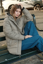 Load image into Gallery viewer, Long Puffer Jacket - Sand