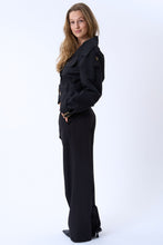 Cargar imagen en el visor de la galería, Julieta Short Jacket - Black