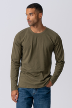 Load image into Gallery viewer, Basic Long-sleeved T-shirt - Army Green