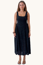 Carica l'immagine nel visualizzatore di Gallery, Asta Dress - Black