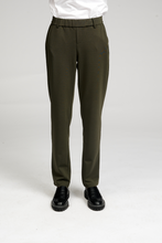 Charger l'image dans la galerie, L'original Performance Pants - Vert foncé