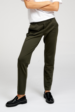 Charger l'image dans la galerie, L'original Performance Pants - Vert foncé