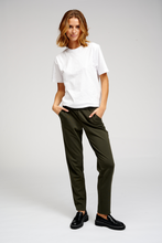 Charger l'image dans la galerie, L'original Performance Pants - Vert foncé