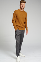 Afbeelding in Gallery-weergave laden, Cable Knit Crewneck - lichtbruin
