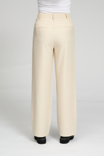 Charger l'image dans la galerie, Pantalon de costume classique - beige