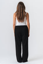 Carica l'immagine nel visualizzatore di Gallery, Leah Loose Pants - Black
