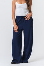 Cargar imagen en el visor de la galería, Leah Loose Pants - Dark Navy