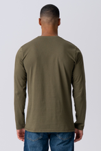 Load image into Gallery viewer, Basic Long-sleeved T-shirt - Army Green