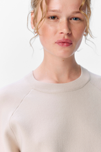 Load image into Gallery viewer, Reynard 2/4 Knit Pullover - Silver Gray