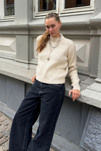Cargar imagen en el visor de la galería, Azzurra Knit - Ecru