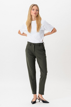 Charger l'image dans la galerie, The Original Performance Pants - Dark Green