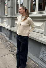 Cargar imagen en el visor de la galería, Azzurra Knit - Ecru