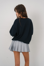 Load image into Gallery viewer, Haliey Basic Crewneck - Navy blue