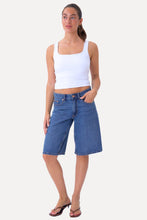 Carica l'immagine nel visualizzatore di Gallery, Denim Shorts - Medium blue
