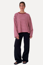 Cargar imagen en el visor de la galería, Cleo Blouse - Burgundy/Pink