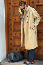 Load image into Gallery viewer, Linea trenchcoat - Beige