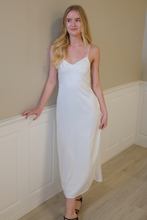 Cargar imagen en el visor de la galería, Elina Strap Dress - White