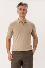 Carica l'immagine nel visualizzatore di Gallery, Nathan Knit Polo - Sand