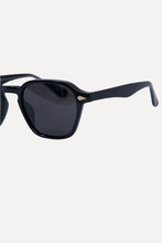 Carica l'immagine nel visualizzatore di Gallery, Emma Sunglasses - Black