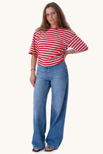 Carica l'immagine nel visualizzatore di Gallery, Pataya T-shirt - Red/White