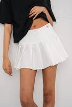 Carica l'immagine nel visualizzatore di Gallery, Lucca Skirt - White