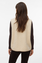 Cargar imagen en el visor de la galería, Cleo Short Waistcoat - Oatmeal