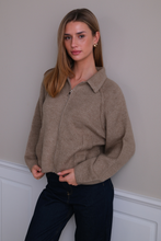 Charger l'image dans la galerie, Selma Knit Zipper - Beige