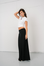 Carregar imagem no visualizador da galeria, Capri Skirt - Black