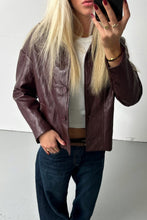 Cargar imagen en el visor de la galería, Billie Jacket - Burgundy
