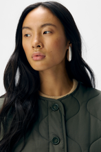 Cargar imagen en el visor de la galería, Allie Quilted Jacket - Kambaba