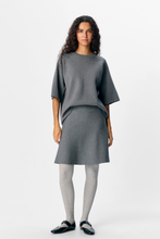 Load image into Gallery viewer, Reynard 2/4 Knit Pullover - Medium Grey Melange