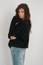 Charger l'image dans la galerie, Haliey Basic Crewneck - Black