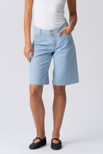 Afbeelding in Gallery-weergave laden, Denim Jorts - Light Blue Denim
