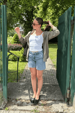 Charger l'image dans la galerie, Jen Shorts - Medium Blue Denim