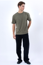Cargar imagen en el visor de la galería, Boxy T-shirt - Olive