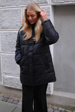 Load image into Gallery viewer, Long Puffer Jacket - Black
