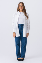 Carregar imagem no visualizador da galeria, Camisa de tamanho grande - Branco