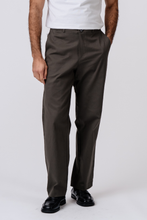 Charger l'image dans la galerie, Straight Cotton Chino - Olive