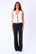 Carica l'immagine nel visualizzatore di Gallery, Linen Vest - Off White
