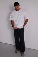 Load image into Gallery viewer, Baggy Jeans - Black