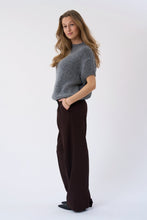 Cargar imagen en el visor de la galería, Chloe Short Sleeved Knit - Grey