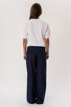 Carica l'immagine nel visualizzatore di Gallery, Talia Baggy Pants - Navy