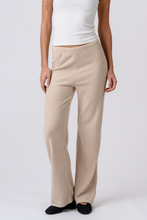 Cargar imagen en el visor de la galería, Ivy Knit Pants - Beige