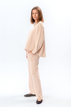 Afbeelding in Gallery-weergave laden, Stripped Long Sleeve Regular Fit - Beige