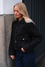 Cargar imagen en el visor de la galería, Adela Jacket - Black