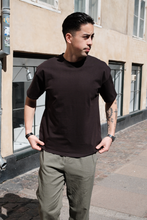 Load image into Gallery viewer, Boxy T-shirt - Black