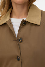 Cargar imagen en el visor de la galería, Chelseafia Short Jacket - Cub
