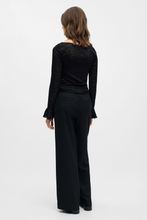 Cargar imagen en el visor de la galería, Ines Sli Top - Black